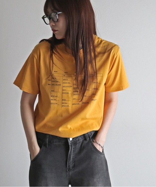 COURO(コウロ)の「アソートロゴデザインTシャツ(Tシャツ/カットソー・レディース・ホワイト系/ホワイト系2/ライトグレー系/ライトグレー系2/ネイビー系/ネイビー系2/ブルー系2/イエロー系/ピンク系/ピンク系1/レッド系/レッド系1/レッド系2/ホワイト系1/ライトグレー系1/イエロー系2/ブルー系/イエロー系1/ブルー系1/ネイビー系1・FREE)」の15枚目の写真