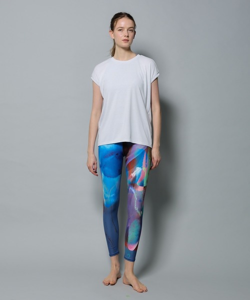 Julier Yoga and Relax(ジュリエヨガアンドリラックス)の「Julier (定番)フィールフライス半袖トップス(Tシャツ/カットソー・レディース・グレー/ホワイト/ラベンダー/ネイビー・FREE)」の6枚目の写真