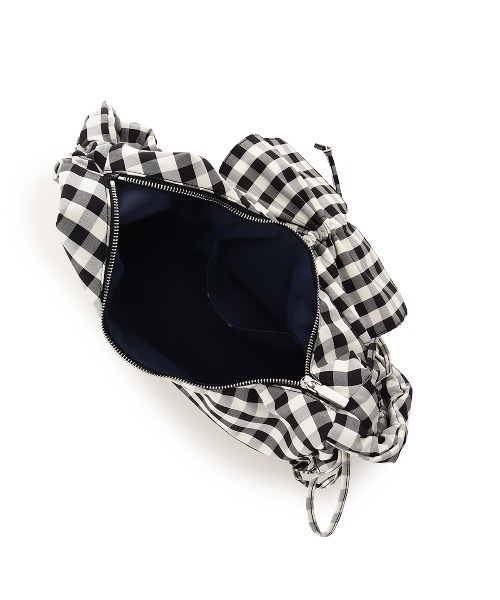 & chouette(アンドシュエット)の「ギンガムチェック リボンギャザーショルダーバッグ(ハンドバッグ・レディース・ラベンダー/ピンク/ブラック/ライトブルー・FREE)」の8枚目の写真