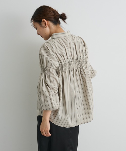 CRAFT STANDARD BOUTIQUE（クラフトスタンダードブティック）の「バックデザインレギュラーカラーシャツ◇（シャツ/ブラウス・レディース・オフホワイト/チャコールグレー/ベージュ系その他2/グレー系その他2/ブラウン系その他4/ネイビー系2・FREE）」の7枚目の写真