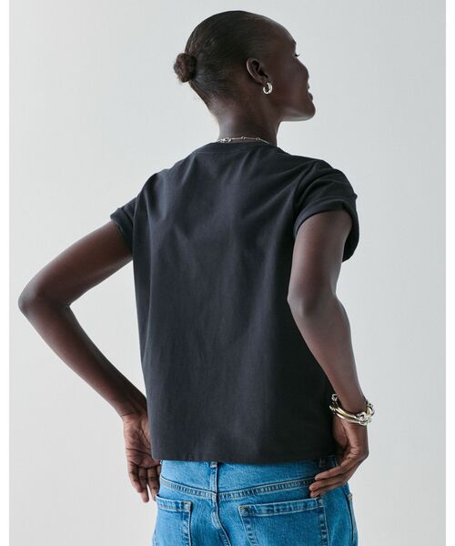 kate spade new york（ケイトスペード ニューヨーク）の「サム アイコン ロゴ Tシャツ（Tシャツ/カットソー・レディース・ブラック・SMALL/MEDIUM）」の3枚目の写真