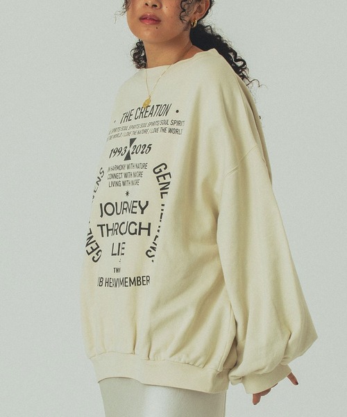 ROSE BUD（ローズバッド）の「(GENE HEAVENS)VOLUME SLEEVE PRINT SWEAT（スウェット・レディース・チャコール/オフホワイト・ONE SIZE）」の2枚目の写真