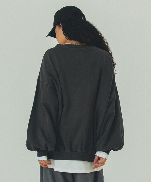 ROSE BUD（ローズバッド）の「(GENE HEAVENS)VOLUME SLEEVE PRINT SWEAT（スウェット・レディース・チャコール/オフホワイト・ONE SIZE）」の11枚目の写真