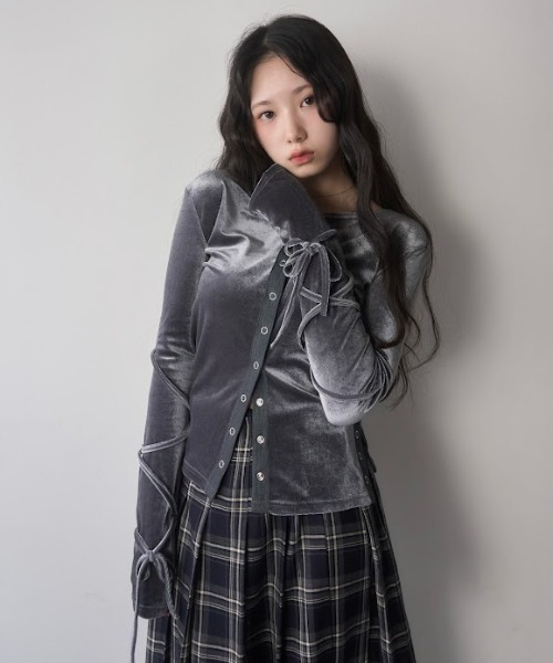 新品 完売品 ベロア リボン トップス ベロアリボントップス（Tシャツ/カットソー）｜mellowneon