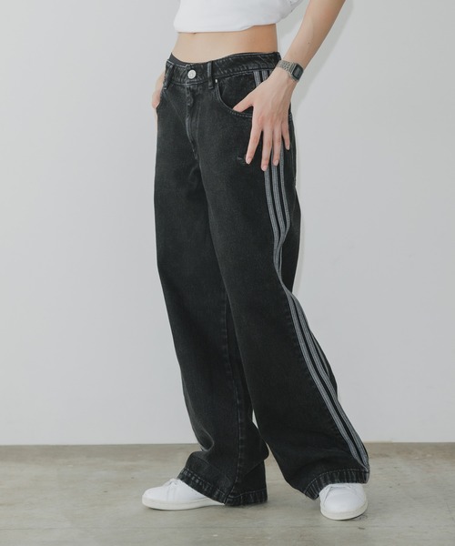 adidas(アディダス)の「adidas/アディダス DENIM 3S PANT ブランドロゴ スリーストライプ デニムパンツ(デニムパンツ・レディース・ブラック/ブルー・M/L/S/XL/L/XL)」の2枚目の写真