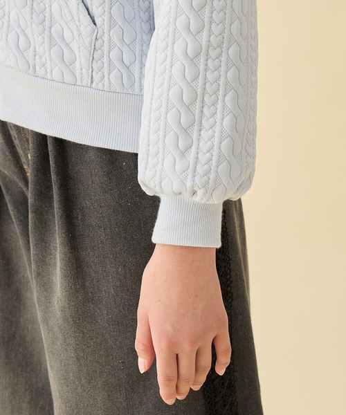 Amourire girl（アムリールガール）の「ふくれジャガードZIPパーカー（パーカー・キッズ・オフホワイト/サックスブルー・160cm/150cm/140cm/130cm）」の13枚目の写真