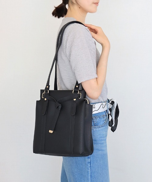 Bleu Bleuet(ブルーブルーエ)の「【ZOZO限定】合皮リュックショルダー(ショルダーバッグ・レディース・グレー/ブラック/ブラウン・FREE)」の1枚目の写真