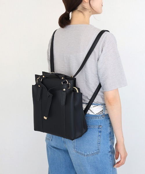 Bleu Bleuet(ブルーブルーエ)の「【ZOZO限定】合皮リュックショルダー(ショルダーバッグ・レディース・グレー/ブラック/ブラウン・FREE)」の4枚目の写真