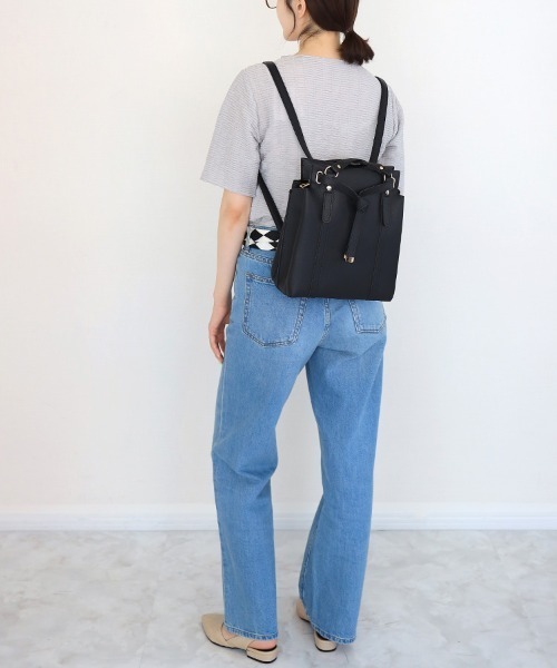 Bleu Bleuet(ブルーブルーエ)の「【ZOZO限定】合皮リュックショルダー(ショルダーバッグ・レディース・グレー/ブラック/ブラウン・FREE)」の6枚目の写真