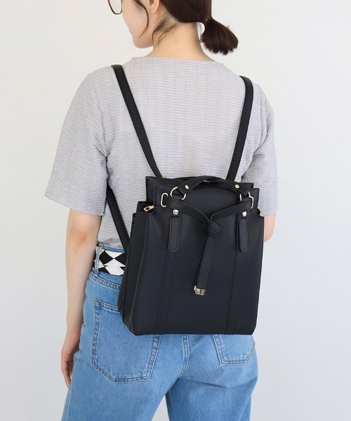 Bleu Bleuet(ブルーブルーエ)の「【ZOZO限定】合皮リュックショルダー(ショルダーバッグ・レディース・グレー/ブラック/ブラウン・FREE)」の7枚目の写真