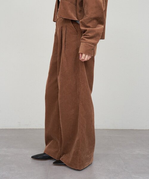 SHENERY（シーナリー）の「コーデュロイワイドパンツ（その他パンツ・レディース・ブラウン/アイボリー・36/38）」の5枚目の写真