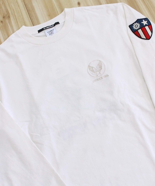 AVIREX(アヴィレックス)の「EMB FLYING TIGER L/S T-SHIRT(Tシャツ/カットソー・メンズ・ホワイト/ブラック/オリーブ・M/L/XL/XXL)」の6枚目の写真