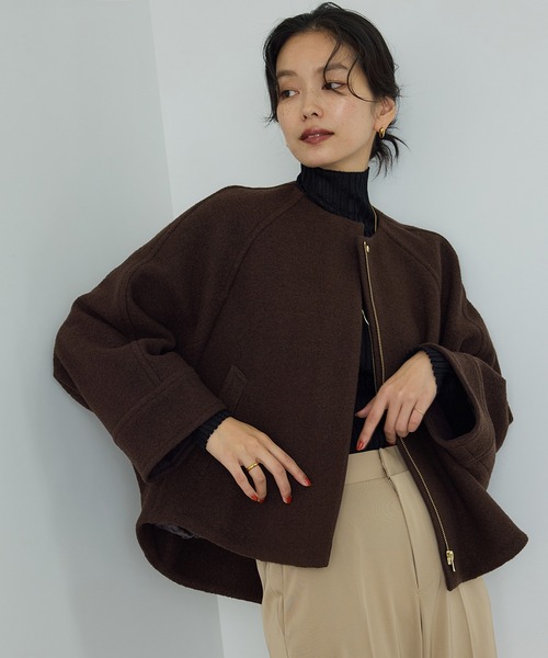 ROPE'(ロペ)の「圧縮ウールコクーンショート丈コート/Bellandi(ベランディ)(ブルゾン・レディース・ブラック/ダークブラウン・36/38)」の1枚目の写真