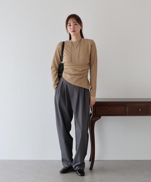 BLUEEAST(ブルーイースト)の「サイドタックジャガードカットソー(Tシャツ/カットソー・レディース・ブラック/アイボリー/ベージュ・MEDIUM)」の15枚目の写真