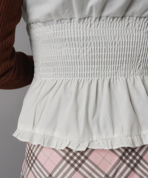 SPINNS（スピンズ）の「スクエアネック半袖ブラウス/リボン（シャツ/ブラウス・レディース・オフホワイト・ONESIZE）」の17枚目の写真