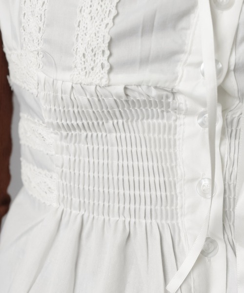 SPINNS（スピンズ）の「スクエアネック半袖ブラウス/リボン（シャツ/ブラウス・レディース・オフホワイト・ONESIZE）」の11枚目の写真