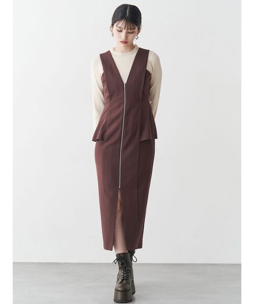 MURUA(ムルーア)の「フロントZIPペプラムジャンパースカート(ジャンパースカート・レディース・ブラック/グレー/ブラウン/ベージュ・1/2)」の6枚目の写真