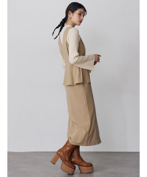 MURUA(ムルーア)の「フロントZIPペプラムジャンパースカート(ジャンパースカート・レディース・ブラック/グレー/ブラウン/ベージュ・1/2)」の13枚目の写真