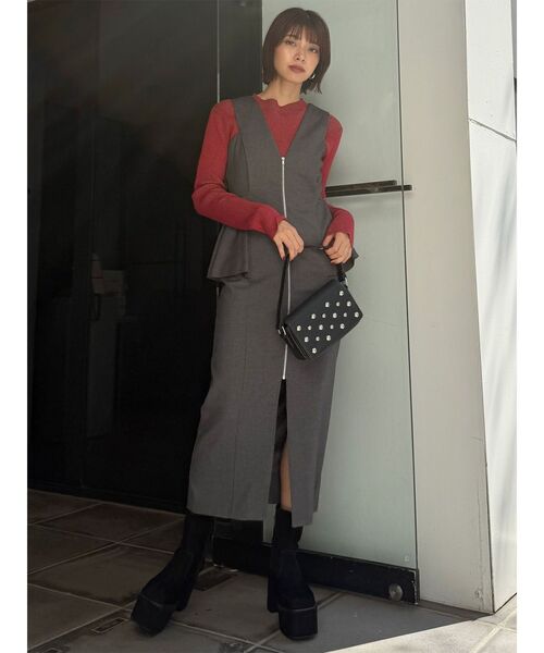 MURUA(ムルーア)の「フロントZIPペプラムジャンパースカート(ジャンパースカート・レディース・ブラック/グレー/ブラウン/ベージュ・1/2)」の22枚目の写真