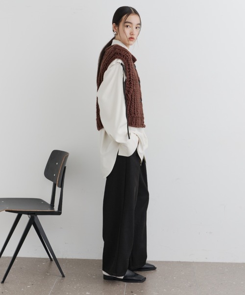 DFFUR.(ディフル)の「ウールブレンドロービングハンドニットベスト(ベスト・レディース・ブラウン/アイボリー・FREE)」の6枚目の写真