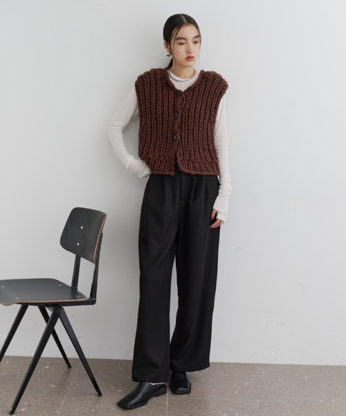DFFUR.(ディフル)の「ウールブレンドロービングハンドニットベスト(ベスト・レディース・ブラウン/アイボリー・FREE)」の8枚目の写真