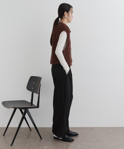 DFFUR.(ディフル)の「ウールブレンドロービングハンドニットベスト(ベスト・レディース・ブラウン/アイボリー・FREE)」の10枚目の写真