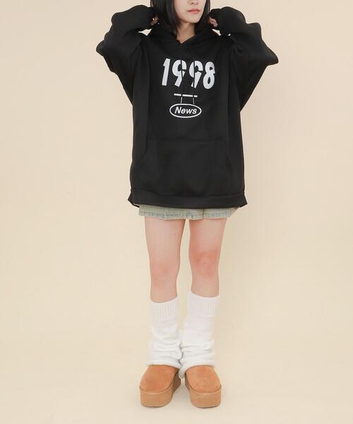 WOND（ウォンド）の「WOND/1998ロゴプリントパーカー（スウェット・レディース・ブラック・FREE）」の3枚目の写真