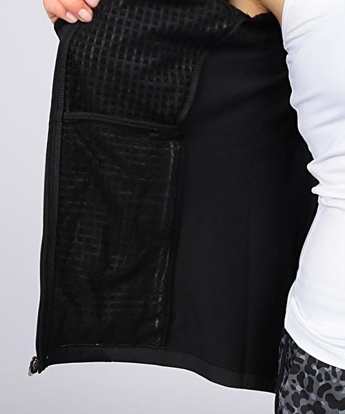 NIKE（ナイキ）の「NIKE（ナイキ） ウィメンズシールドフルジップ2.0ジャケット（その他アウター・レディース・ブラック・MEDIUM/SMALL）」の12枚目の写真