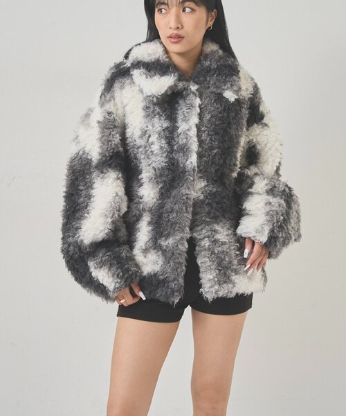 WHO'S WHO gallery（フーズフーギャラリー）の「プードルファージャケット（その他アウター・レディース・ブラック/ブラウン・FREE）」の3枚目の写真