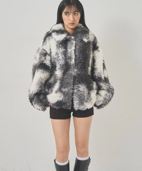 WHO'S WHO gallery（フーズフーギャラリー）の「プードルファー