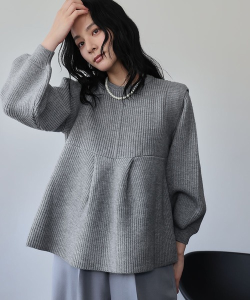 ELFRANK（エルフランク）の「ボリュームスリーブ ペプラム ニット プルオーバー（ニット/セーター・レディース・モカ/グレー/アイボリー・M/L）」の3枚目の写真