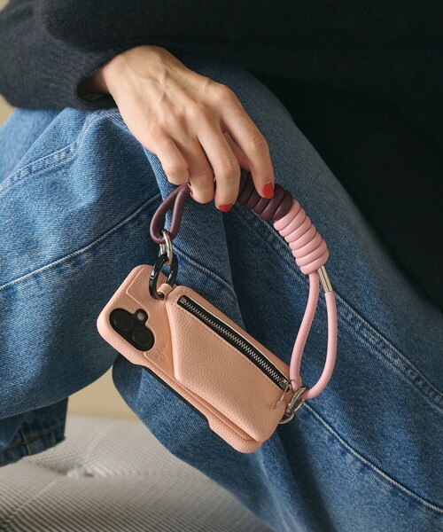 ajew（エジュー）の「【別注】＜ajew＞コイル ストラップ（スマホグッズ・レディース・ゴールド/オレンジ/シルバー/ライトピンク/ライトブルー・FREE）」の8枚目の写真