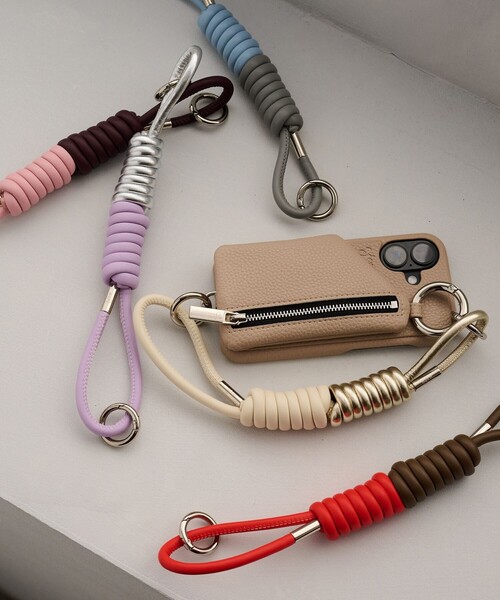 ajew（エジュー）の「【別注】＜ajew＞コイル ストラップ（スマホグッズ・レディース・ゴールド/オレンジ/シルバー/ライトピンク/ライトブルー・FREE）」の11枚目の写真