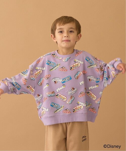 b・ROOM（ビールーム）の「【Disney】【毛玉バイバイ裏毛】ミッキー＆フレンズ/総柄スウェット（スウェット・キッズ・トップグレー/ラベンダー/オートミール・150cm/120cm/130cm/140cm/100cm/110cm）」の3枚目の写真