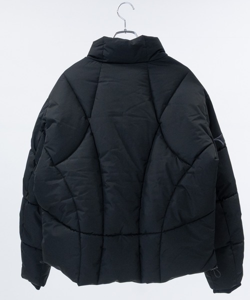 JOHN'S CLOSET（ジョンズクローゼット）の「【13】トライバルPuワッペン ショートパファージャケット（ダウンジャケット/コート・メンズ・ホワイト/ブラック・MEDIUM/LARGE/X-LARGE）」の6枚目の写真