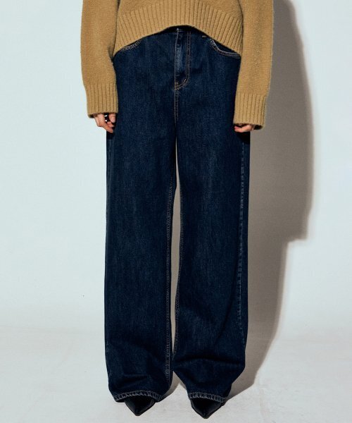 NICK&NICOLE(ニックアンドニコール)の「NICOLE STRAIGHT MAXI DENIM PANTS_BLUE(デニムパンツ・レディース・その他・MEDIUM/SMALL/LARGE)」の2枚目の写真