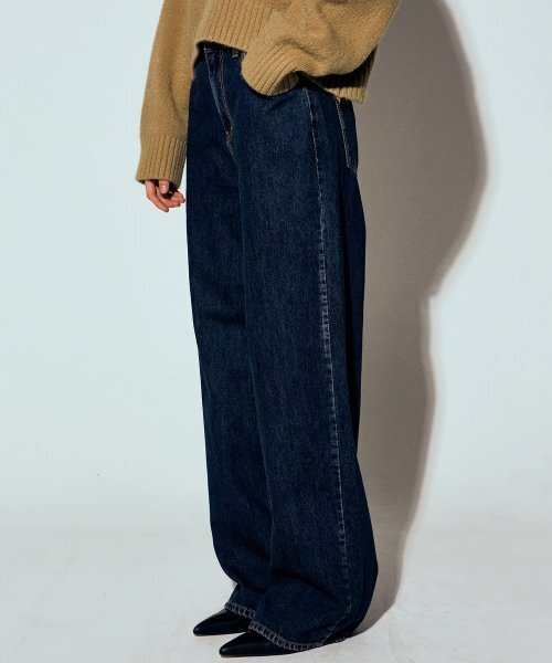 NICK&NICOLE(ニックアンドニコール)の「NICOLE STRAIGHT MAXI DENIM PANTS_BLUE(デニムパンツ・レディース・その他・MEDIUM/SMALL/LARGE)」の3枚目の写真