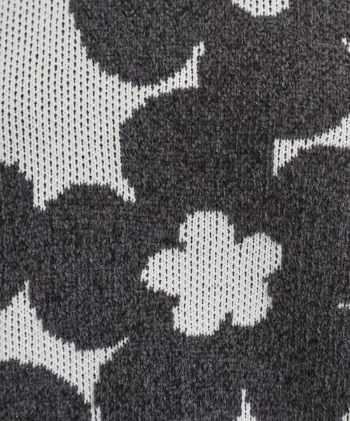 Cutie Blonde（キューティーブロンド）の「【S-LL】レトロ感漂う デイジー柄 総柄ニット（ニット/セーター・レディース・ライトグレー系/ダークブラウン系/チャコールグレー/ピンク系6・01/02/03/04）」の8枚目の写真