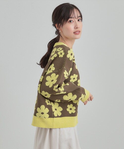 Cutie Blonde（キューティーブロンド）の「【S-LL】レトロ感漂う デイジー柄 総柄ニット（ニット/セーター・レディース・ライトグレー系/ダークブラウン系/チャコールグレー/ピンク系6・01/02/03/04）」の10枚目の写真