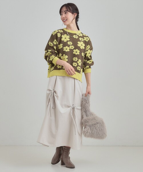 Cutie Blonde（キューティーブロンド）の「【S-LL】レトロ感漂う デイジー柄 総柄ニット（ニット/セーター・レディース・ライトグレー系/ダークブラウン系/チャコールグレー/ピンク系6・01/02/03/04）」の11枚目の写真