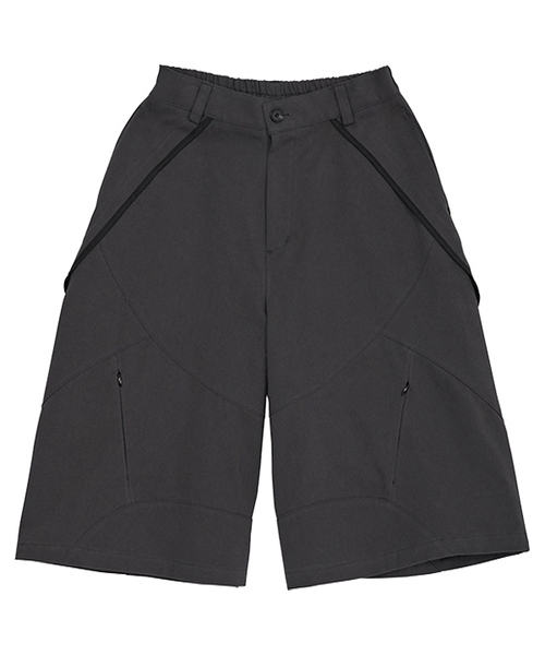 FLAREUP(フレアアップ)の「Asymmetrical Bermuda Shorts (FL-254_Charcoal)(その他パンツ・レディース・チャコール・SMALL/MEDIUM)」の1枚目の写真