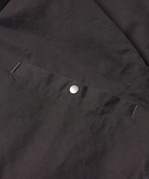 FRIZMWORKS(フリズムワークス)の「BARSTOW COACH JACKET _ CHARCOAL(ナイロンジャケット・メンズ・その他・SMALL/MEDIUM/LARGE/X-LARGE)」の6枚目の写真