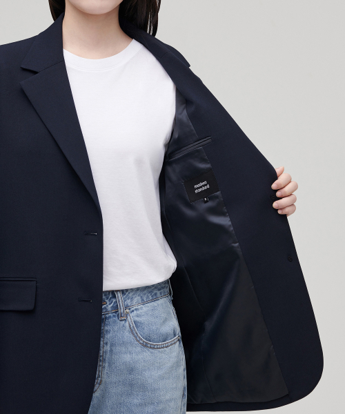 MUSINSA STANDARD WOMAN(ムシンサスタンダードウーマン)の「レディース特大ブレザー【ネイビー】(テーラードジャケット・レディース・その他・SMALL/MEDIUM/LARGE/X-LARGE/X-SMALL)」の9枚目の写真