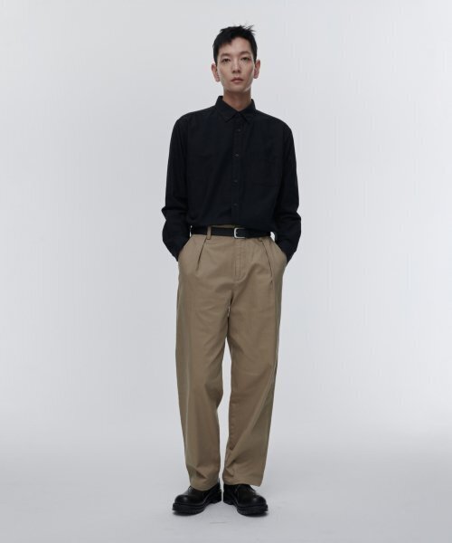MUSINSA STANDARD（ムシンサスタンダード）の「リバースワンタックレギュラーフィットチノパンツ[ベージュ]（その他パンツ・メンズ・その他・40/38/42/36/34/32/30/31/33/26/27/28/29）」の2枚目の写真