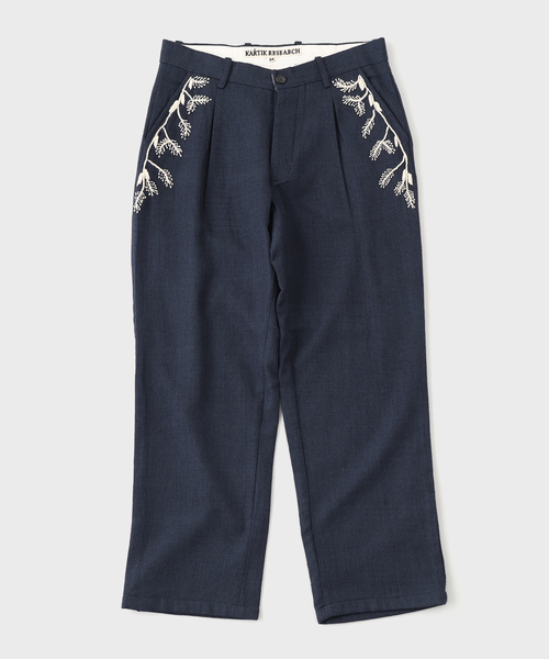 JOURNAL STANDARD(ジャーナルスタンダード)の「KARTIK RESEARCH / カルティック リサーチ Pleated Trouser(スラックス・メンズ・ネイビー・LARGE)」の1枚目の写真