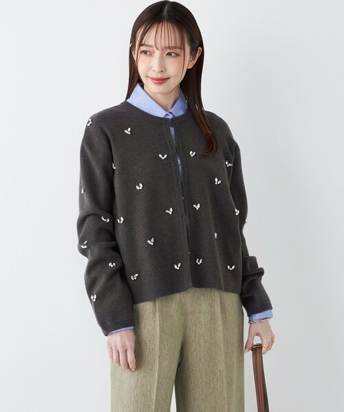 SHIPS Colors(シップス カラーズ)の「SHIPS Colors:〈手洗い可能〉ビジュー ノーカラー カーディガン◇(カーディガン/ボレロ・レディース・ダークグレー/ブラック・ONE SIZE)」の12枚目の写真