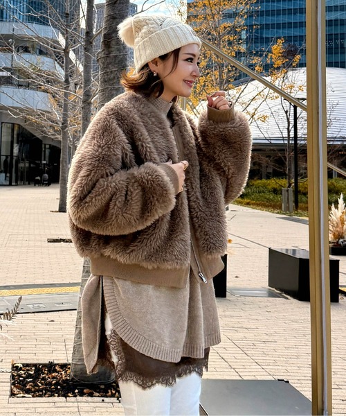 CURA CLOSET(キュラ クローゼット)の「【k.kozu73 select】ノーカラーショートボアブルゾン(ブルゾン・レディース・ダークブラウン/アイボリー/ブラック/モカ・フリー)」の4枚目の写真