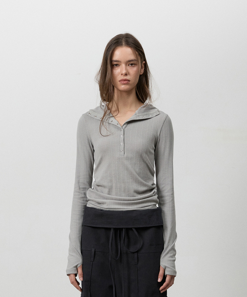 THREE TO EIGHTY(スリートゥエイティー)の「SNAPPY WAVE HOODIE TAUPE GREY(パーカー・レディース・その他・FREE)」の1枚目の写真