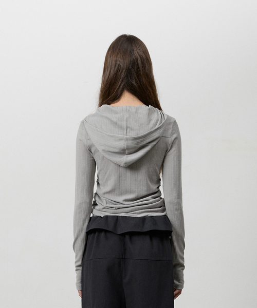 THREE TO EIGHTY(スリートゥエイティー)の「SNAPPY WAVE HOODIE TAUPE GREY(パーカー・レディース・その他・FREE)」の3枚目の写真