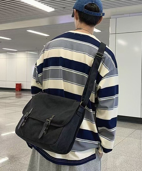 WESTBOY(ウエストボーイ)の「ユニセックス A4収納可 ショルダーバッグ WO25W9BG17(ショルダーバッグ・メンズ・ブラック/ブラウン/ベージュ/グレー・FREE)」の11枚目の写真